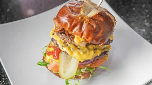 Bacon Cheeseburger.